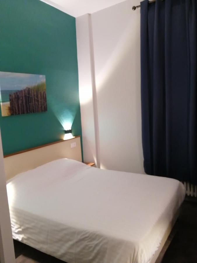 Hotel Des Lices - أنجير المظهر الخارجي الصورة