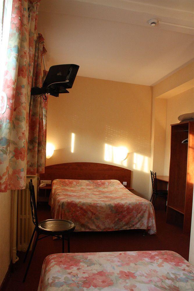 Hotel Des Lices - أنجير المظهر الخارجي الصورة